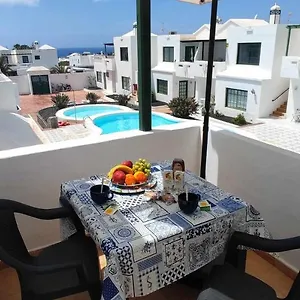 Gibshouses Rosa , Puerto del Carmen (Lanzarote) Spain
